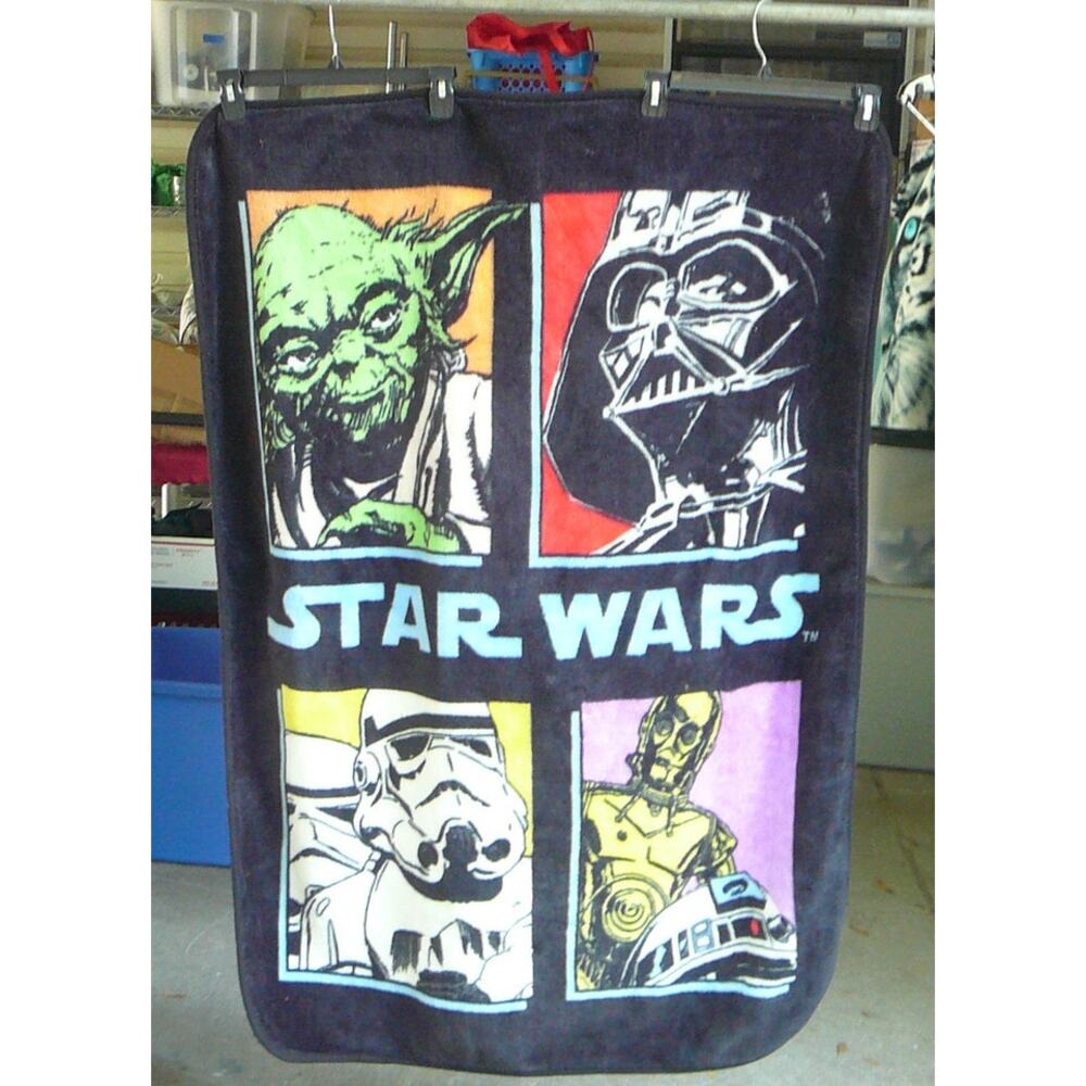 Star Wars Lucas Films Official Throw Coverlet 52 x 40"